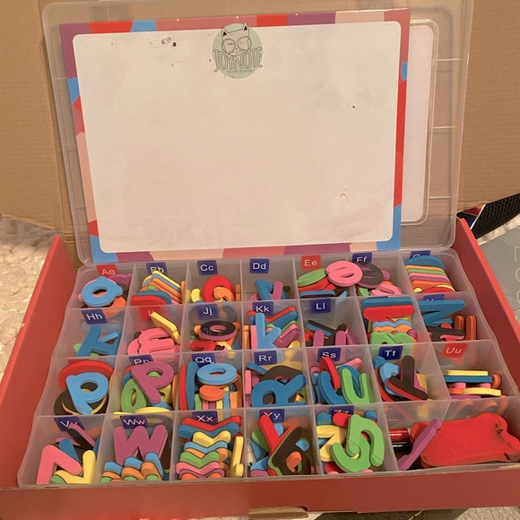 234 Magnetic letters/Double sided Magnetic/WhiteBoard With Eraser and Markers - Picture 1 of 3